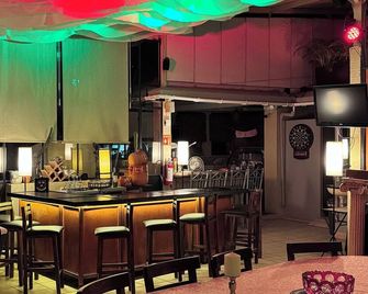 La Perla Hotel Boutique B&B - Guadalajara - Bar