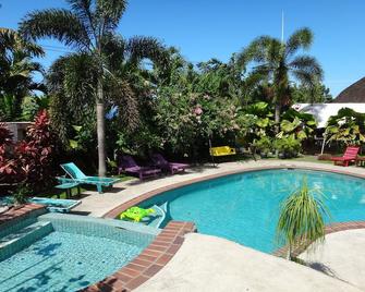 Le Manumea Resort - Apia - Pool