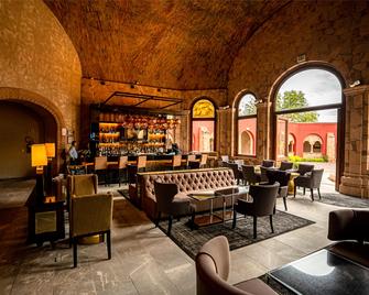 Hilton San Luis Potosi - סן לואיס פוטוסי - בר