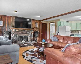 Papa's Place On Willow Creek - Custer