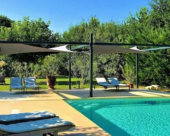 Mas Orea - Gordes - Басейн