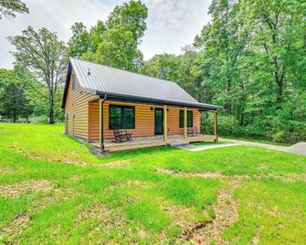 5 Mi to Mammoth Cave Peaceful Retreat with Fire Pit - Cave City