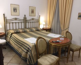 Bed and Breakfast La Residenza - Catanzaro - Schlafzimmer