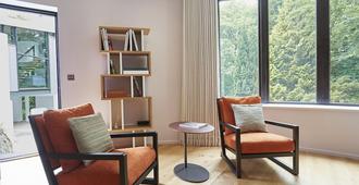 Kaywana Hall Luxury Bed & Breakfast - Dartmouth - Living room