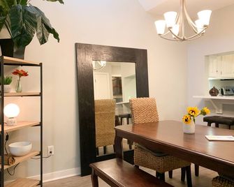 Luxury Treetop Kiawah Island Villa -- Minutes From The Beach - Kiawah Island - Comedor