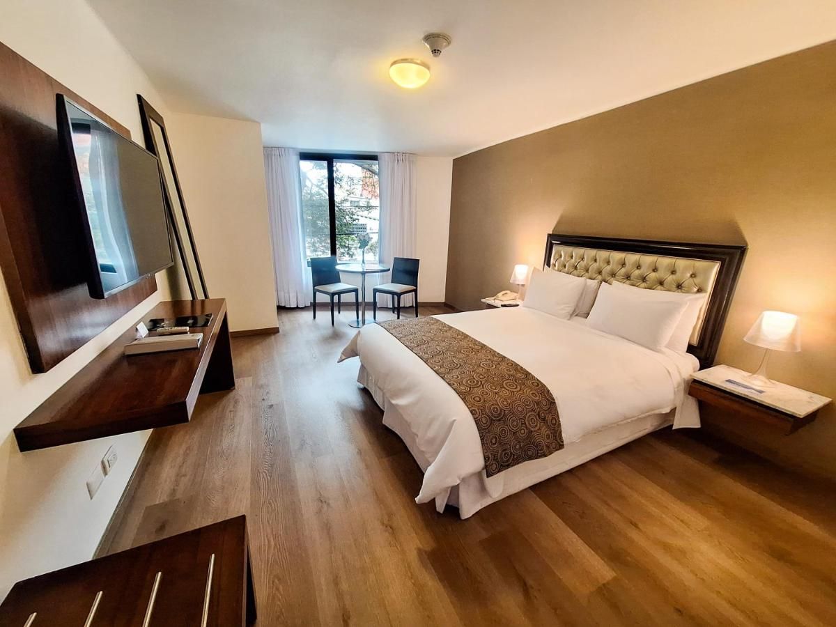 NM Lima Hotel thumbnail 2