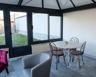 Charming house in Sologne in a forest and relaxing - Vouzeron - Comedor