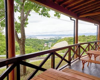 Shiki no Sato Yuraku Cottage Shiki - Shirahama - Balcón