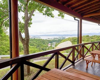 Shiki no Sato Yuraku Cottage Shiki - שיראהאמה - מרפסת