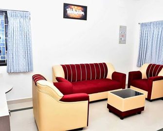 Amsam Service Apartment Perfect Home stay for your Family - Thanjāvūr - Sala de estar