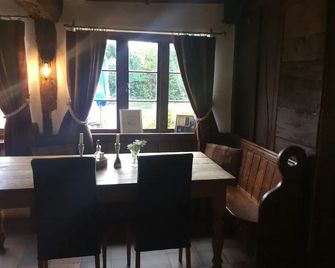 The Half Moon Inn - Diss - Їдальня
