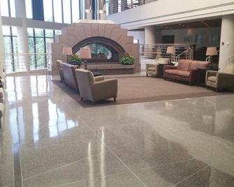 Oak Ridge Hotel & Conference Center - Chaska - Lobby