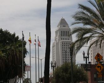 Metro Plaza Hotel - Los Angeles