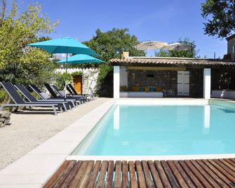 Un je ne sais quoi de paradis - Les Vans - Piscina