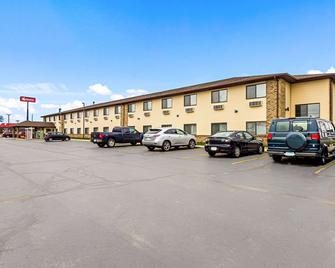 Quality Inn - Sheboygan - Building