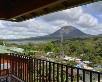 Chateau Arenal Hotel & Restaurante - El Castillo - Балкон