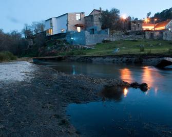 House of the Rivers Guard, on the river - Vila Franca da Serra - Edificio