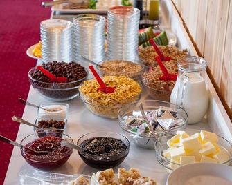 Hotel Horní Pramen - สปินเดิลรูฟ เมลิน - บุฟเฟ่ต์