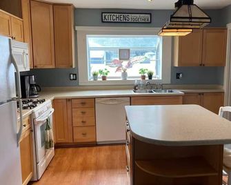 Wonderful 4-bedroom house with hot tub in Bellville - Bellville - Cocina