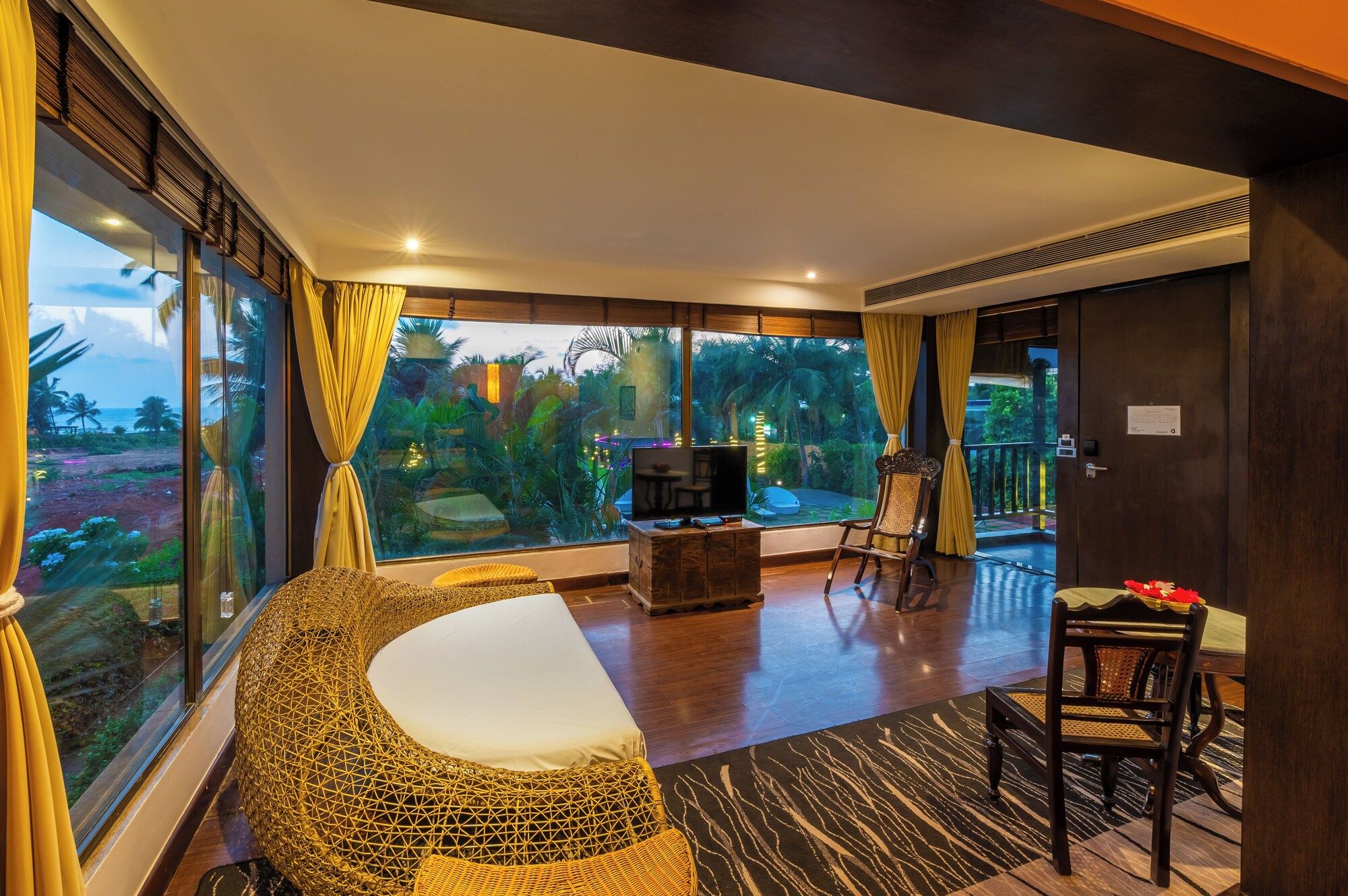 O Hotel Goa, Candolim Beach - Candolim