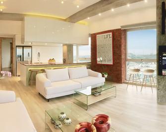 Luxury Apartment Heart Of Guayaquil - Guayaquil - Living room