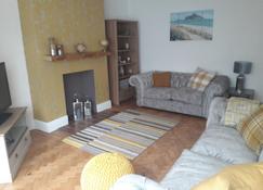 Porth Cottage New , Porthcawl - Porthcawl - Living room