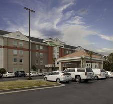 Holiday Inn Express Myrtle Beach-Broadway At The Beach