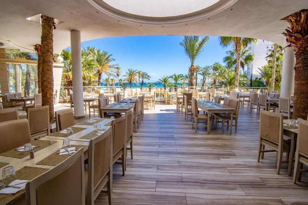 فندق رياض النخيل