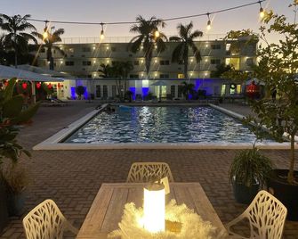 Skipjack Resort & Marina - Marathon - Πισίνα