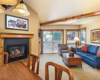 Official Listing | Worldmark Galena 1 Br W/Fireplace, Jetted Tub, Pool & More! - Galena - Living room