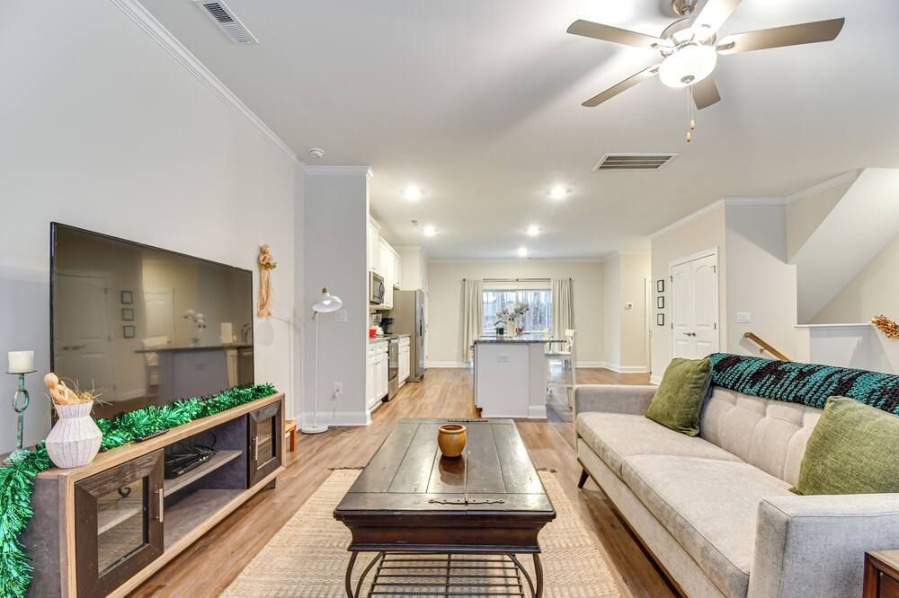 10 مي تو داون تاون: رالي فاميلي ريتريت - ناغيتدالى - غرفة معيشة