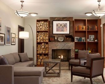 Country Inn & Suites by Radisson, Dearborn, MI - Dearborn - Lounge