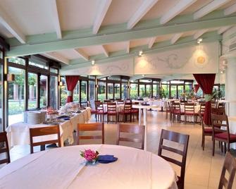 Hotel Novarello Resort & Spa - Granozzo con Monticello - Restaurante
