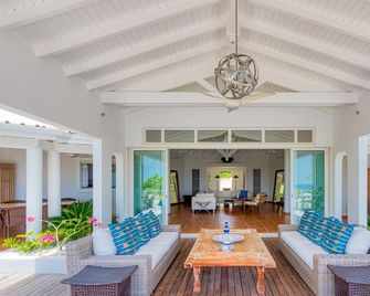 Villa Lotus Summary: - Terres-Basses - Living room