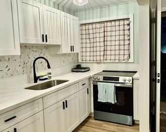 Tranquil Ground Floor Unit Central Honolulu & Ac - Honolulu - Cuina