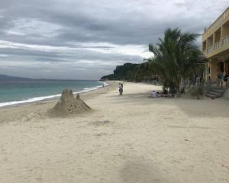 Villa Pamana Inn Puerto Galera powered by Cocotel - Puerto Galera - Bãi biển