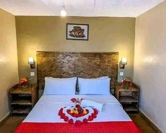 new raya hotel - Nairobi - Bedroom