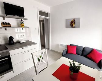 Apartment Oliva - Knin - Sala de estar