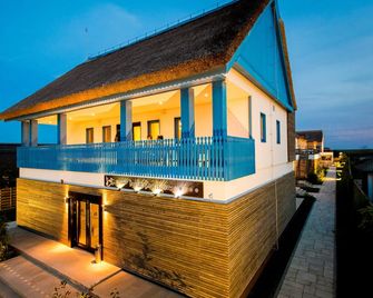 Delta Boutique & Carmen Silva Resort - Crisan - Building