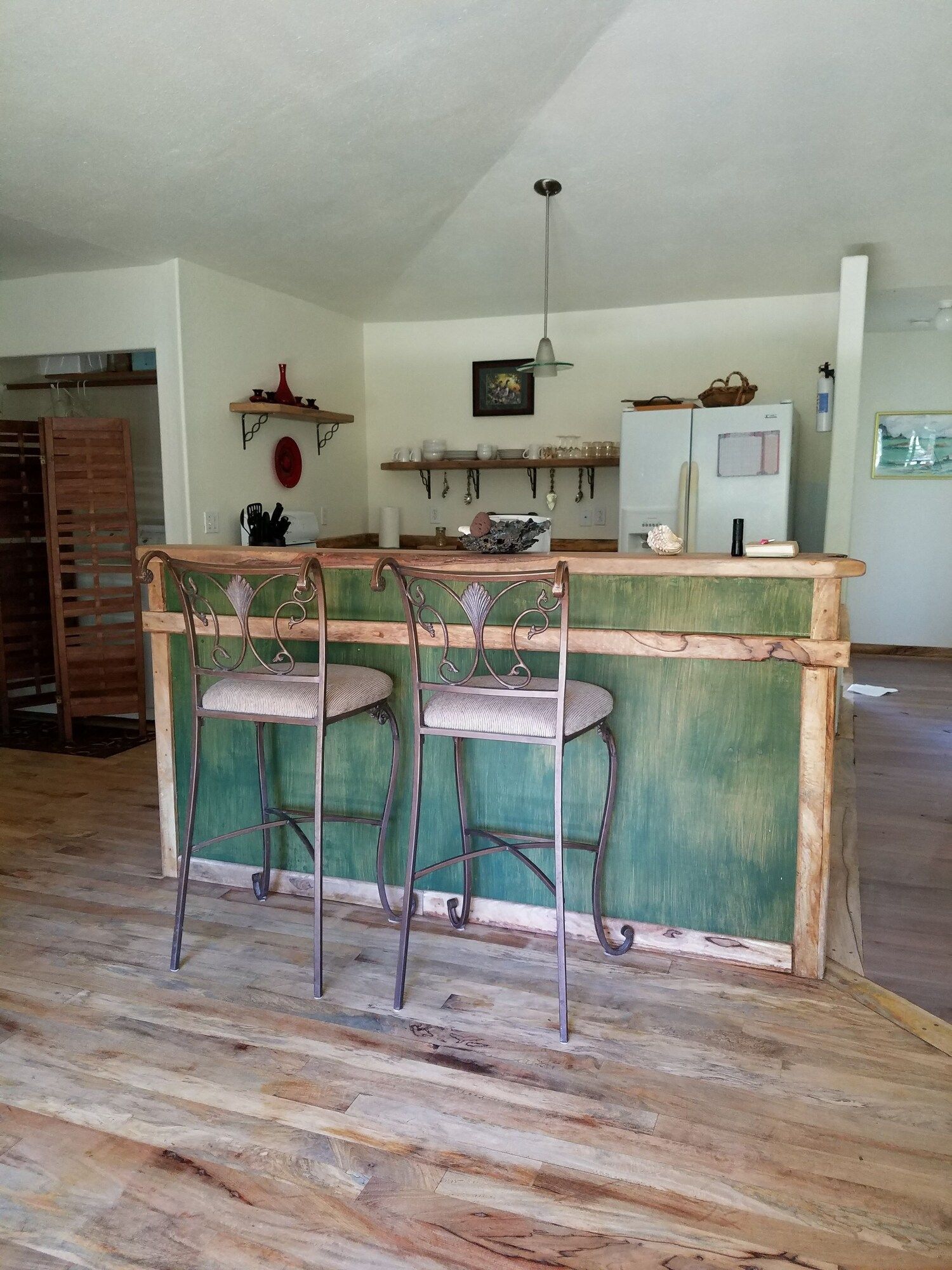 Aloha Crater Lodge and Lava Tube