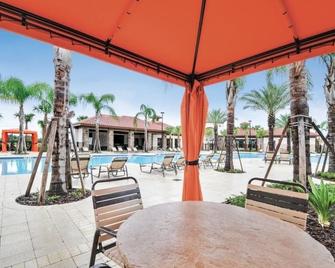 NEW Splash of Magic at Solterra Resort home - Davenport - Pool
