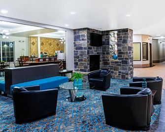 La Quinta Inn & Suites by Wyndham Denver Gateway Park - Denver - Lobby