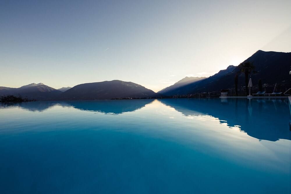 Hotel Tyrol - Scena - Piscina