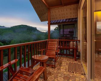 Khao Sok River Home Resort - Phanom - Balcón