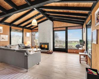 Gorgeous home in Fejø with WiFi - Kragenæs - Sala de estar