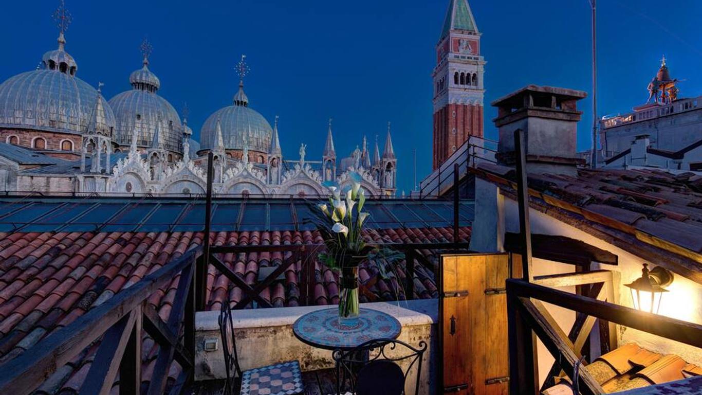 Relais Piazza San Marco