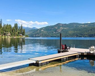 Brooks Lake House - Christina Lake