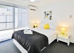 112 Olive Apartments - Mildura - Bedroom