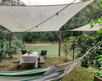 Rural House 'L'alzina Madremanya' with Mountain Views, Wi-Fi and Air Conditioning - Madremanya - Innenhof