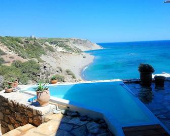 House Zinovia, two bedroom Cycladic villa with pool - Tsoutsouros - Piscina